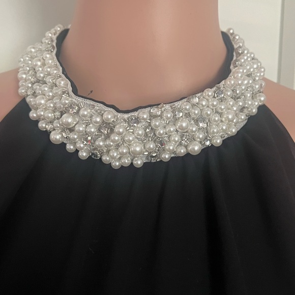 Black jumpsuit w/ pearl and rhinestone embellishmemts Sz 14 - Picture 3 of 5